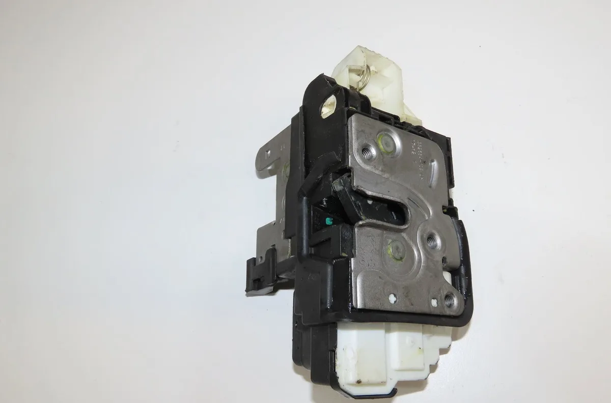 Serrure porte arg Volvo V40 Cross Country (526) D2 (2012-2016) occasion