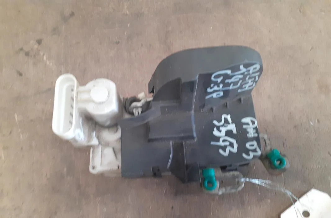 Serrure porte avd Alfa romeo 147 (937_) 1.9 jtd (937.axd1a, 937.bxd1a) (2001-2010) occasion