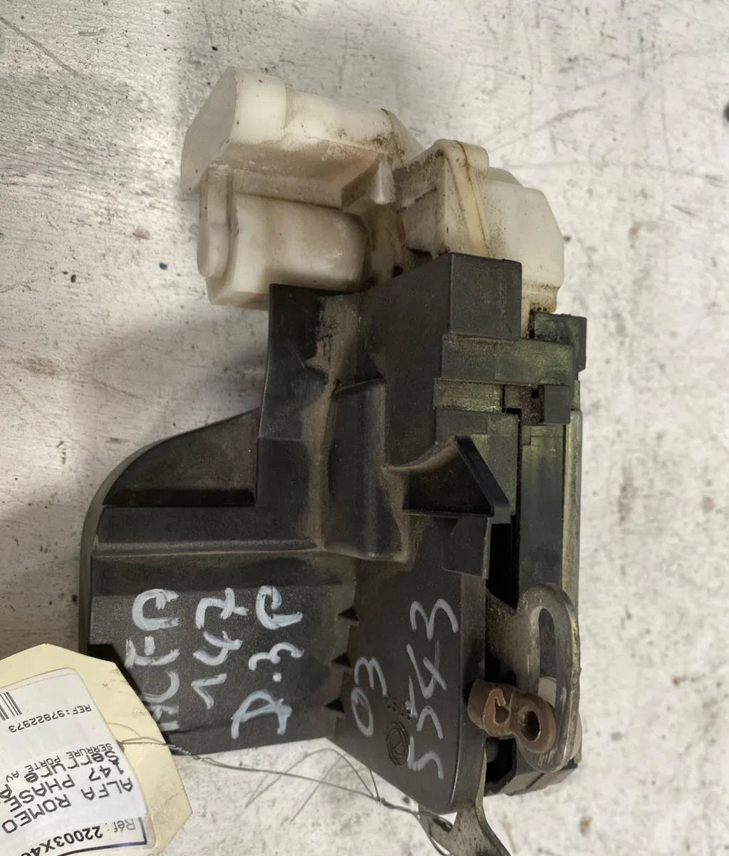Serrure porte avd Alfa romeo 147 (937_) 1.9 jtd (937.axd1a, 937.bxd1a) (2001-2010) occasion