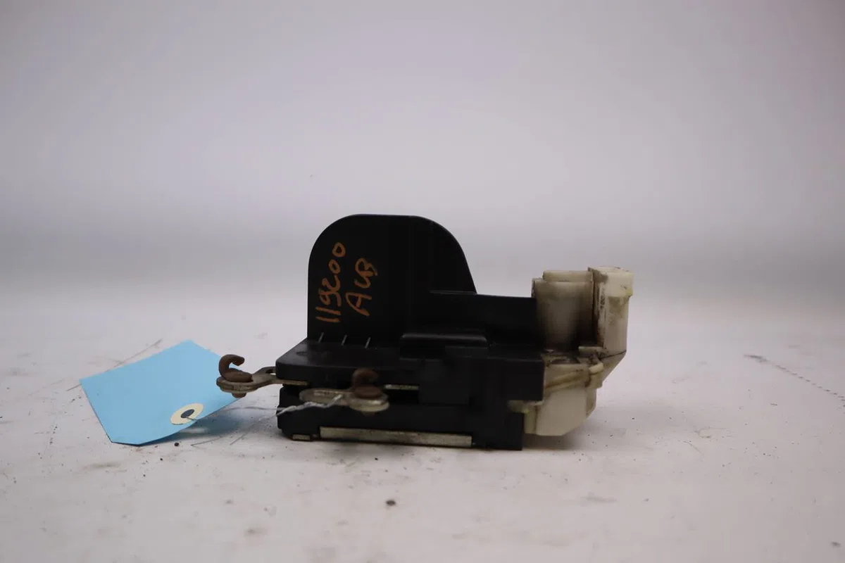 Serrure porte avd Alfa romeo 147 (937_) 1.9 jtdm 16v (937.axn1b, 937.bxn1b) (2004-2010) occasion