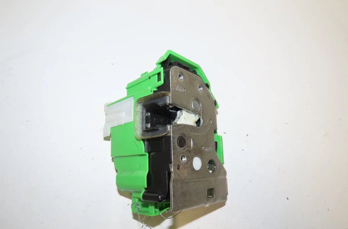 Serrure porte avd Alfa romeo GIULIETTA (940_) 2.0 jtdm (940fxe1a, 940fxg11) (2010-2020) occasion