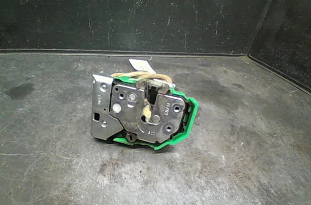 Serrure porte avd Alfa romeo MITO (955_) 1.4 (955axv1a) (2011-2018) occasion