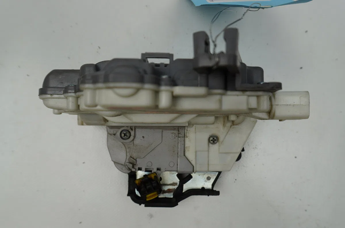 Serrure porte avd Audi A3 Sportback (8PA) 2.0 tdi (2004-2013) occasion