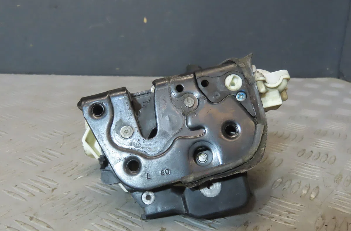 Serrure porte avd AUDI A4 2007 occasion