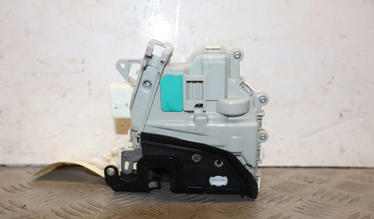 Serrure porte avd Audi Q3 (8UB, 8UG) 2.0 tdi quattro (2011-2018) occasion