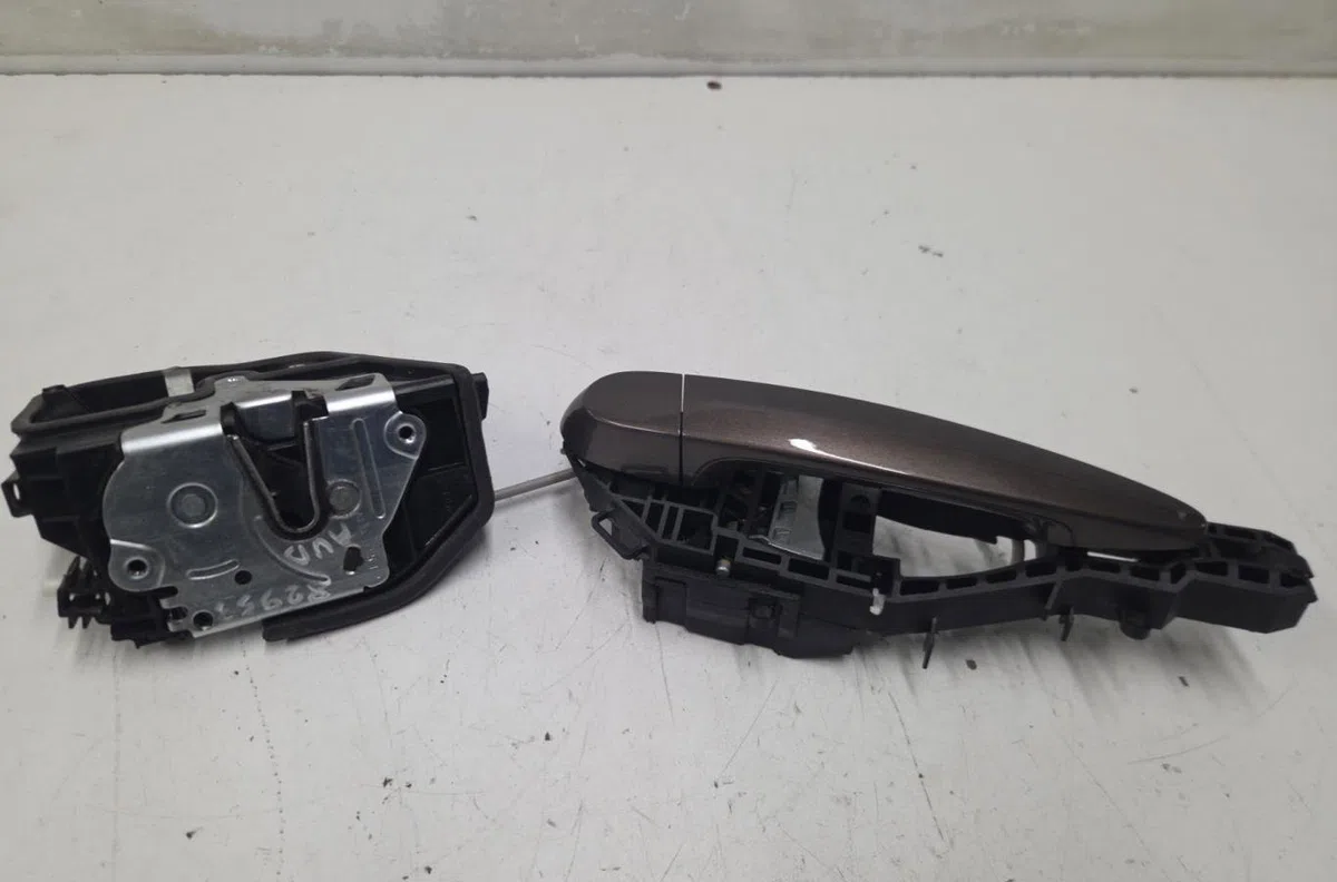 Serrure porte avd BMW SERIE 1 F20 PHASE 1 occasion