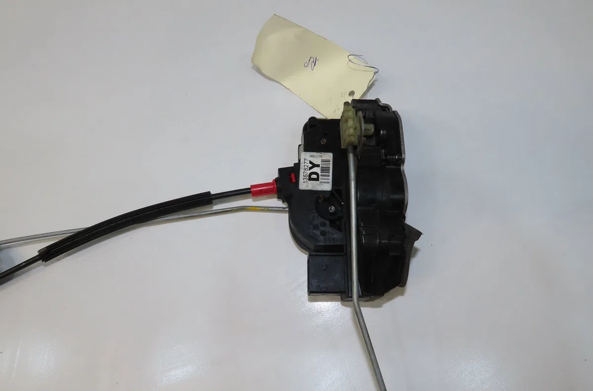 Serrure porte avd Chevrolet ORLANDO (J309) 2.0 d (2011-2015) occasion