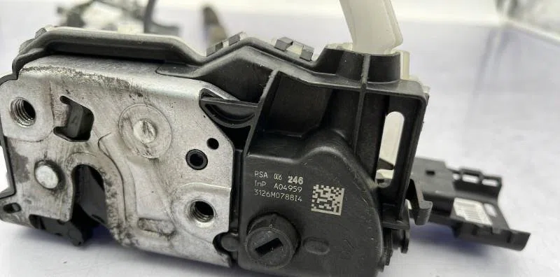 Serrure porte avd CITROEN C3 2 PHASE 2 occasion