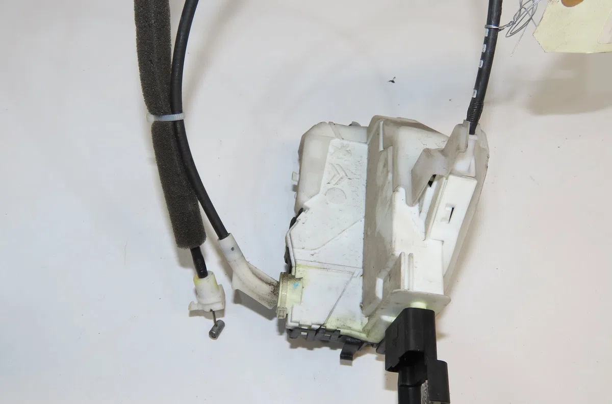 Serrure porte avd Citroen C3 II (SC_) 1.4 (2009-2016) 5 portes occasion