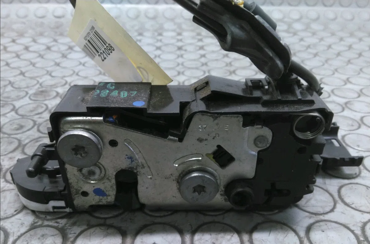 Serrure porte avd Citroen C4 GRAND PICASSO I (UA_) 1.6 hdi (2006-2011) 5 portes occasion