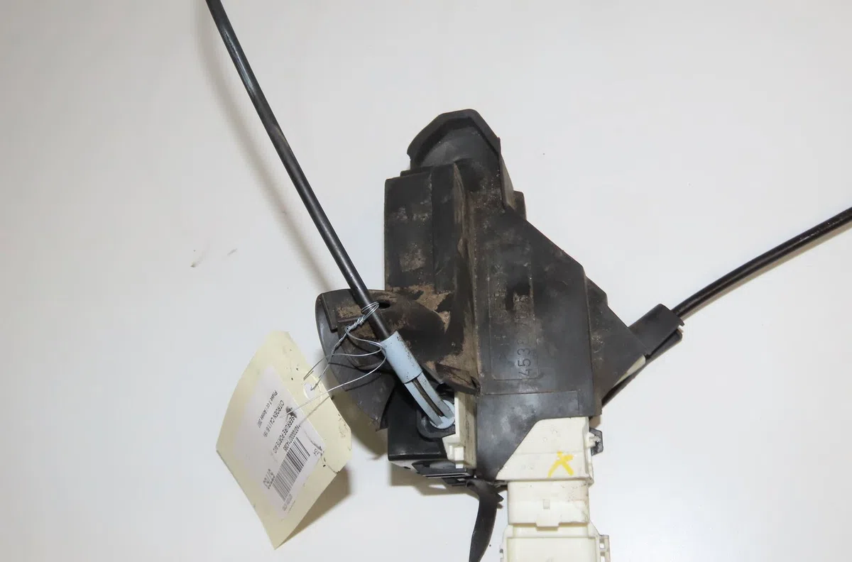 Serrure porte avd Citroen C4 I (LC_) 1.6 16v (2004-2011) 5 portes occasion