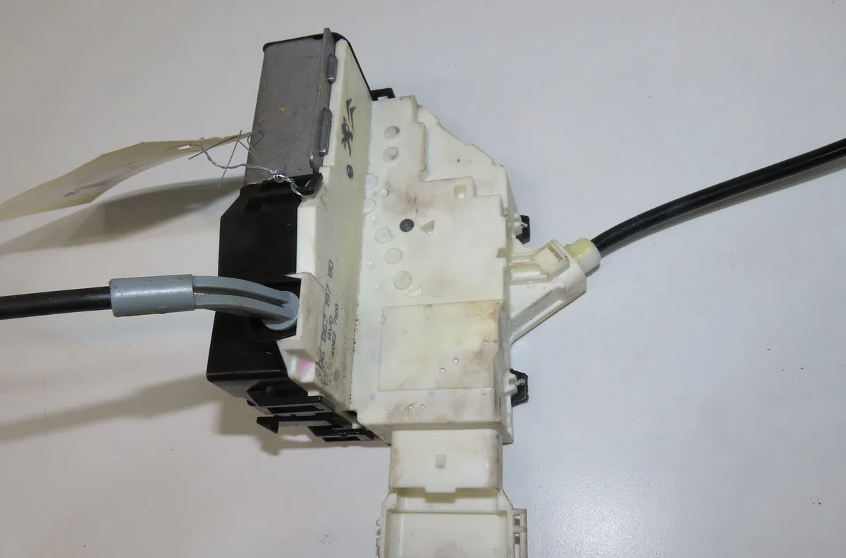 Serrure porte avd Citroen C4 I (LC_) 1.6 hdi (2004-2011) 5 portes occasion