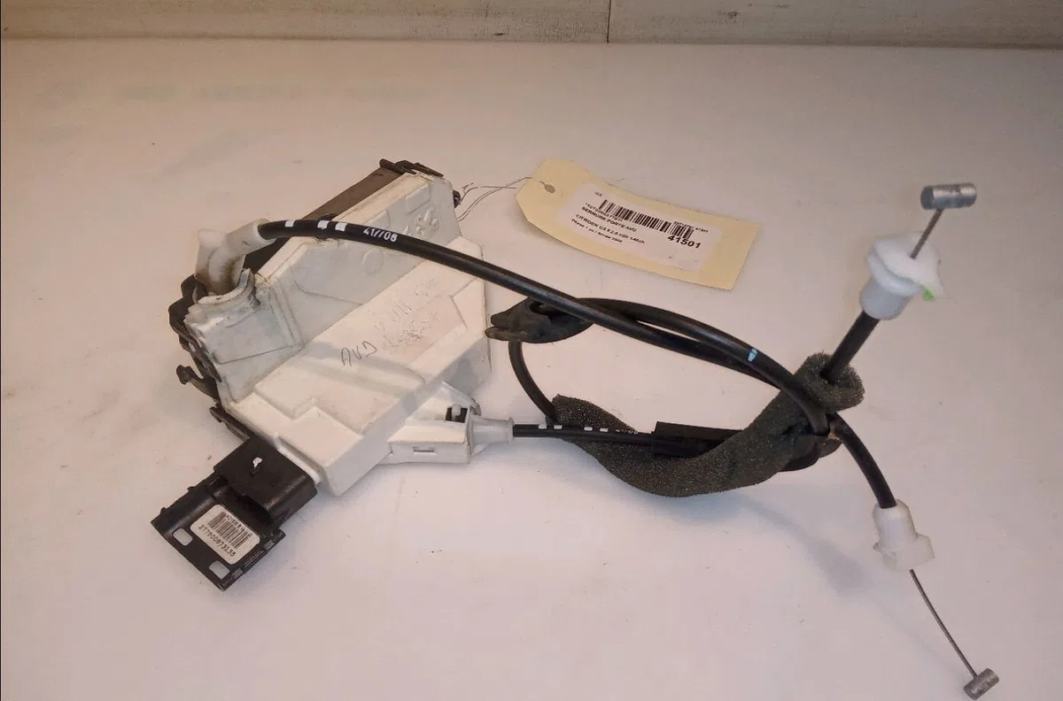 Serrure porte avd Citroen C5 III (RD_) 2.0 hdi 140 (2008) 4 portes occasion