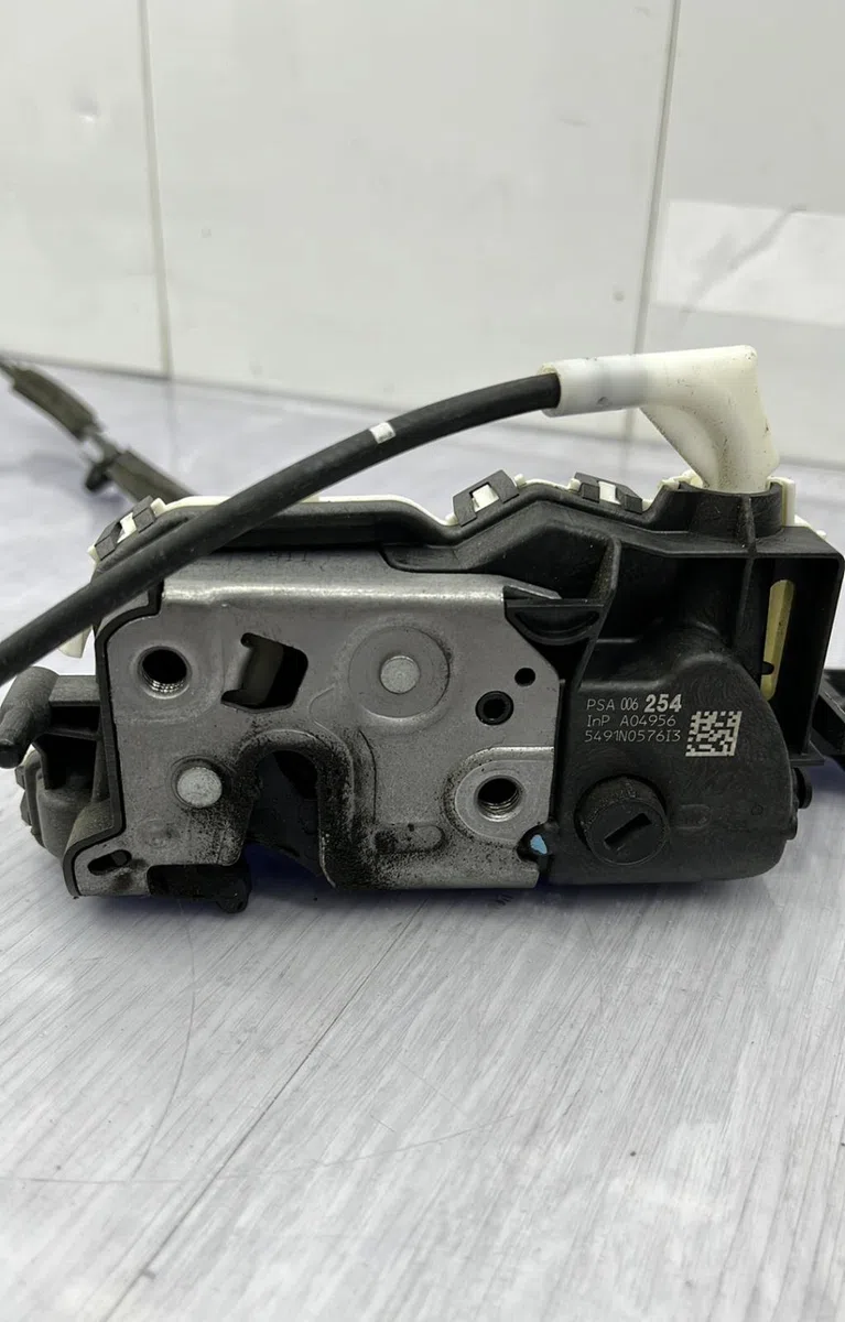 Serrure porte avd CITROEN DS3 PHASE 1 occasion
