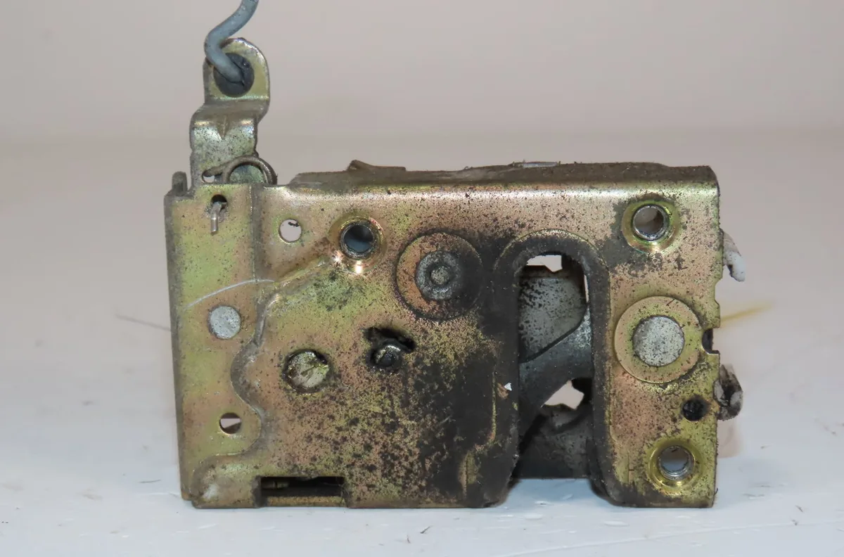 Serrure porte avd Citroën SAXO (S0, S1) 1.0 x (1996-1998) 5 portes occasion