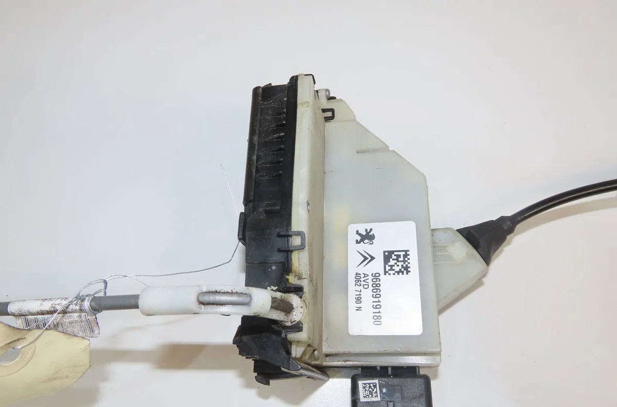 Serrure porte avd Ds DS 5 (KF_) 2.0 bluehdi 180 (2015-2018) occasion