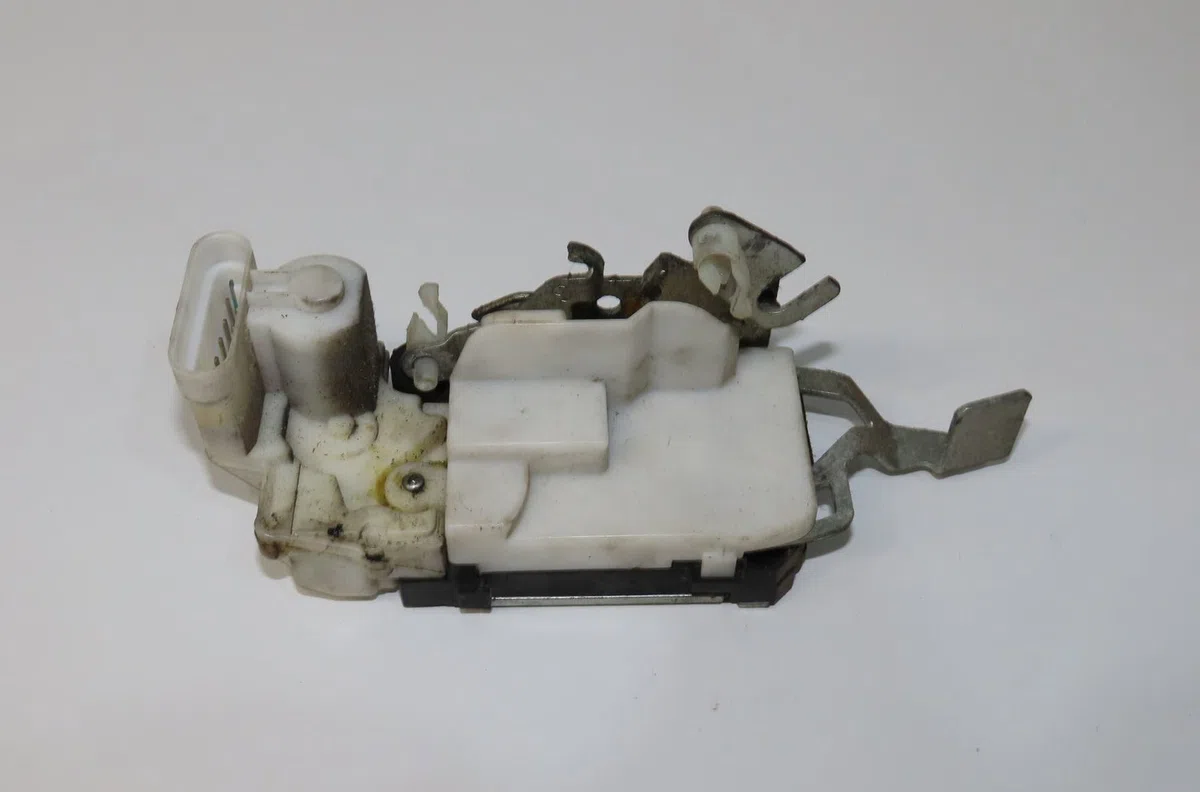 Serrure porte avd Fiat DUCATO Autobus-Autocar (230_) 2.8 d (1998-2002) occasion