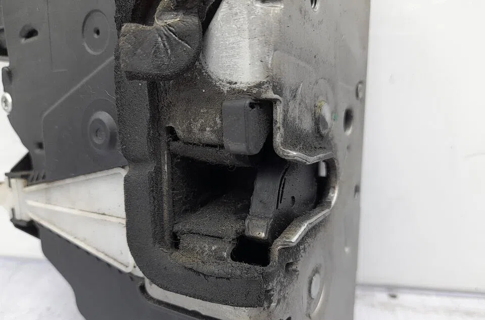 Serrure porte avd FIAT GRANDE PUNTO occasion