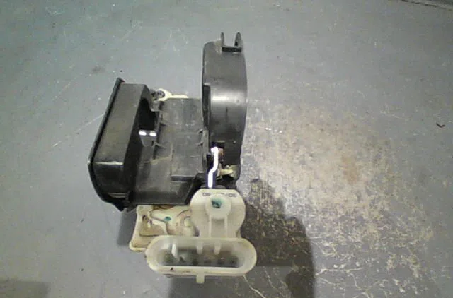 Serrure porte avd Fiat MULTIPLA (186_) 1.9 jtd (186axe1a) (2002-2010) occasion