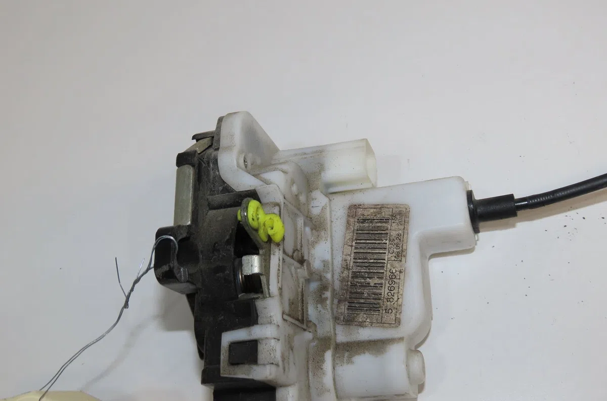 Serrure porte avd Fiat PANDA (169_) 1.1 (169.axa1a) (2003) occasion