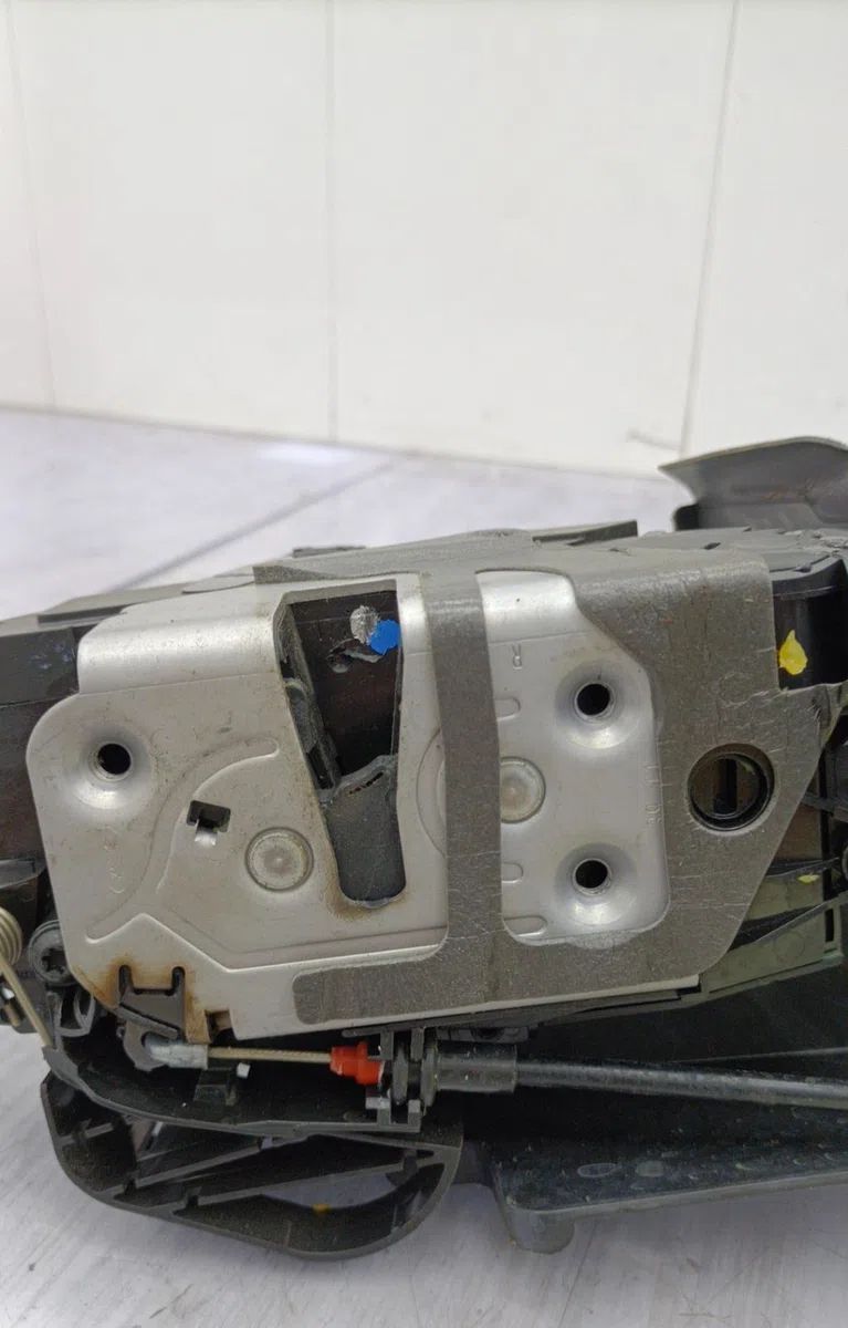 Serrure porte avd FORD C-MAX 2 PHASE 1 occasion