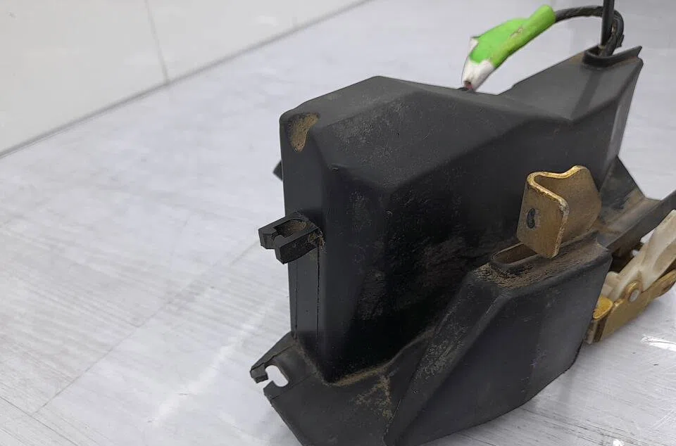 Serrure porte avd FORD ESCORT 6 occasion