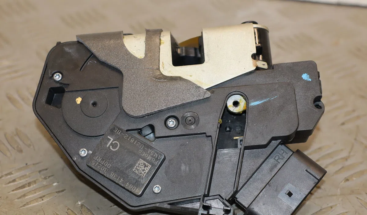 Serrure porte avd Ford FIESTA VI (CB1, CCN) 1.25 (2008-2017) 5 portes occasion