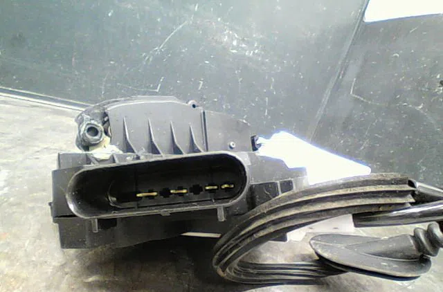 Serrure porte avd Ford FIESTA VI (CB1, CCN) 1.25 (2008-2017) 5 portes occasion