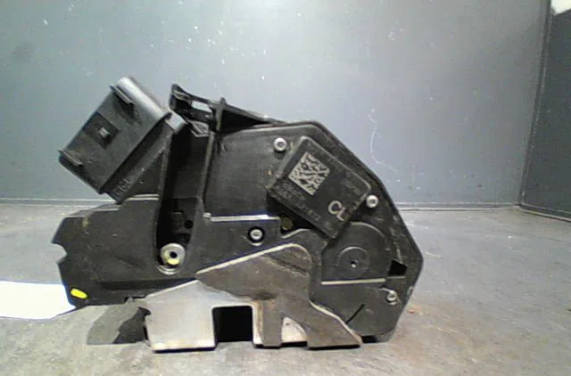 Serrure porte avd Ford FIESTA VI (CB1, CCN) 1.6 tdci (2008-2012) occasion