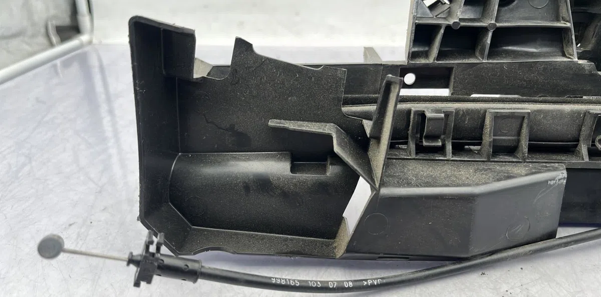 Serrure porte avd FORD FOCUS 2 PHASE 2 BREAK occasion