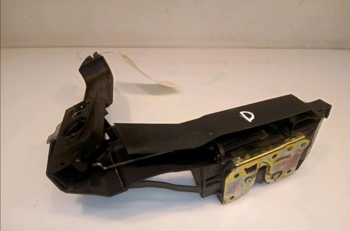 Serrure porte avd Ford FOCUS I (DAW, DBW) 1.8 turbo di - tddi (1998-2004) occasion
