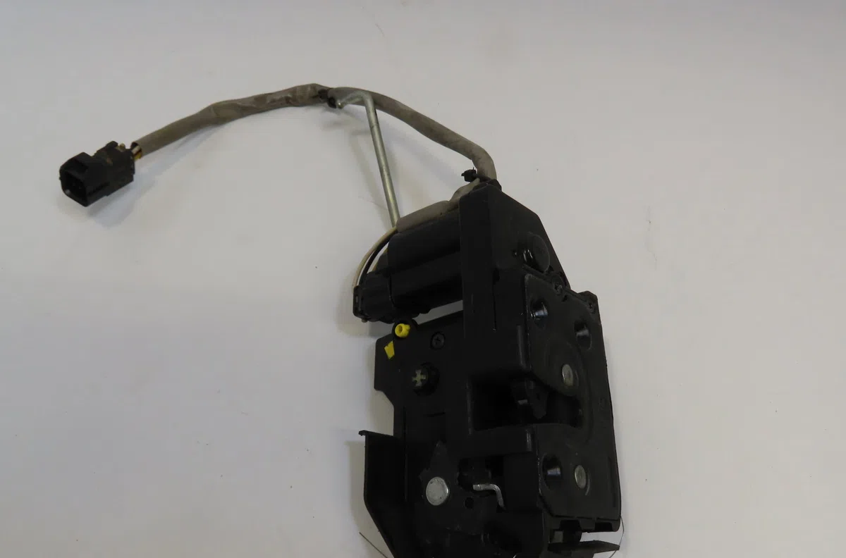 Serrure porte avd Hyundai GETZ (TB) 1.1 (2002-2005) 5 portes occasion