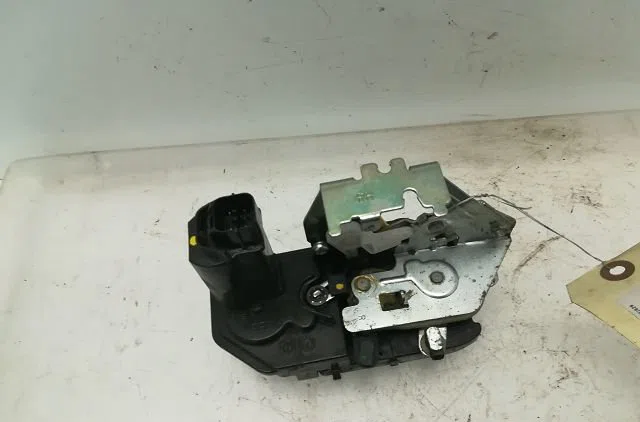 Serrure porte avd Hyundai I10 I (PA) 1.2 (2011-2013) occasion