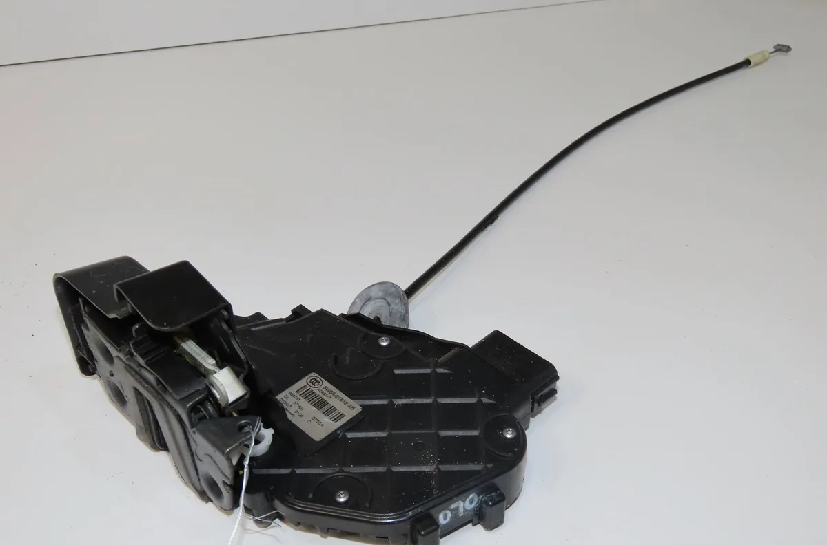 Serrure porte avd Land rover FREELANDER 2 (L359) 2.2 td4 4x4 (2006-2014) occasion