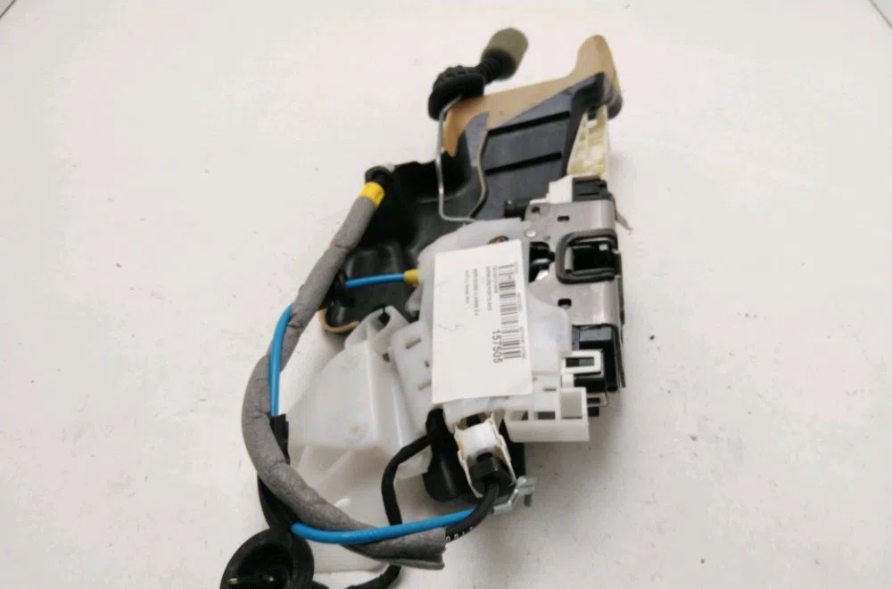 Serrure porte avd Mercedes-benz CLASSE E T-Model (S212) E 220 cdi - bluetec (212.202, 212.201) (2009-2016) occasion