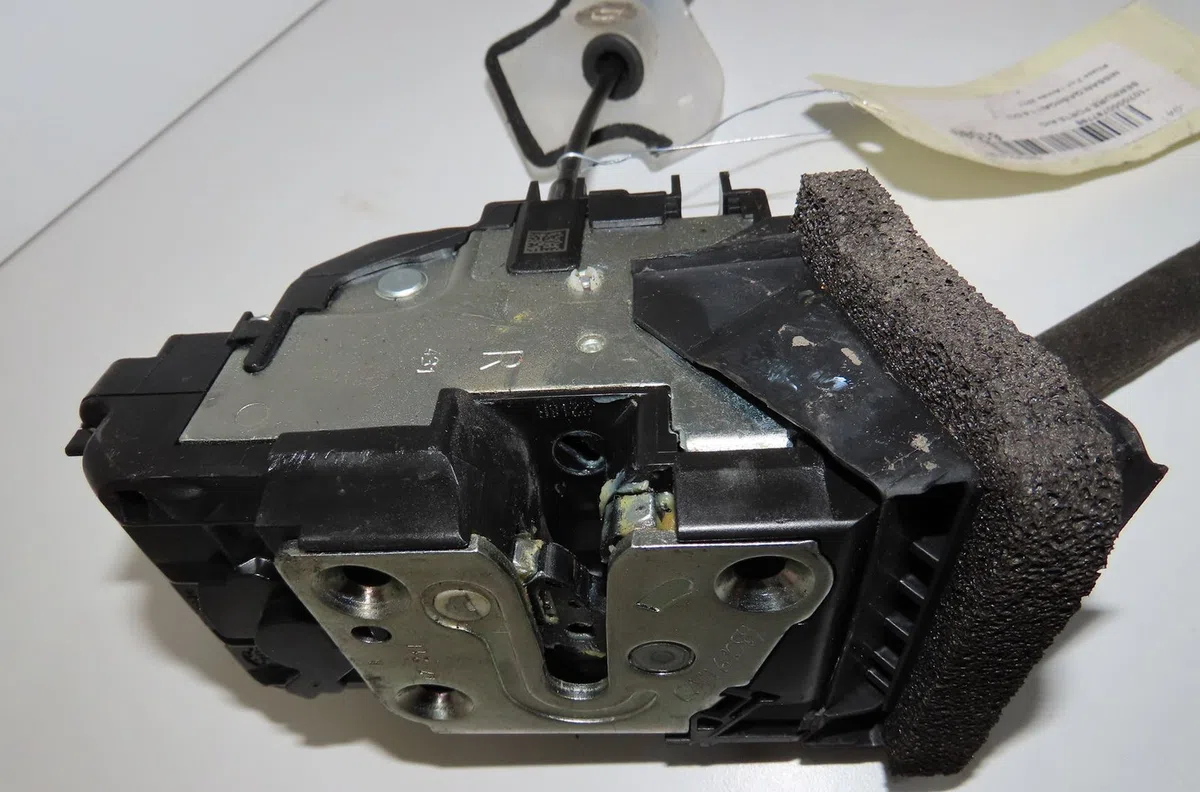 Serrure porte avd Nissan QASHQAI - QASHQAI 2 I (J10, NJ10, JJ10E) 1.6 dci traction intégrale (2011-2013) occasion