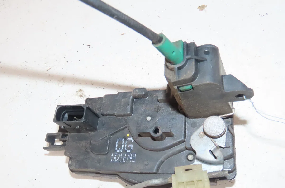 Serrure porte avd Opel ASTRA H (A04) 1.7 cdti (l48) (2004-2010) 5 portes occasion
