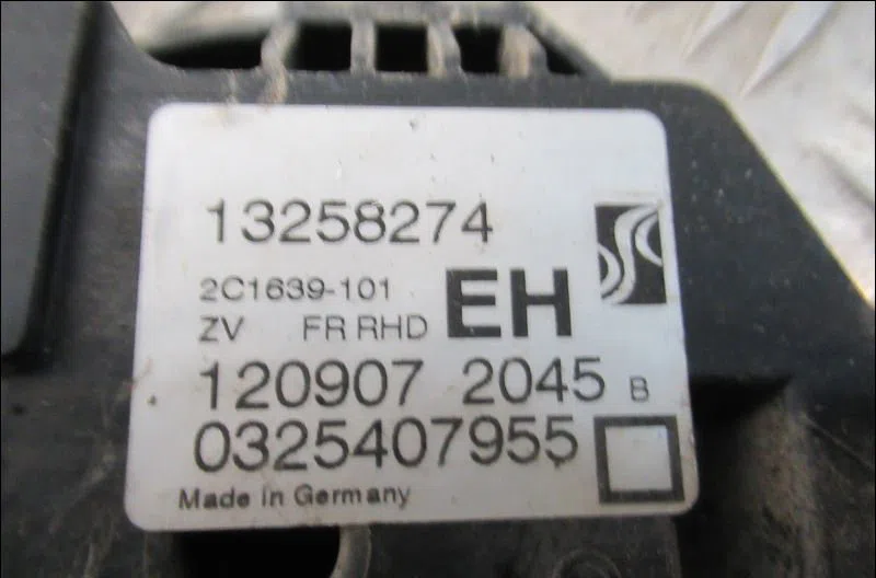 Serrure porte avd Opel CORSA D (S07) 1.3 cdti (l08, l68) (2006-2014) 5 portes occasion