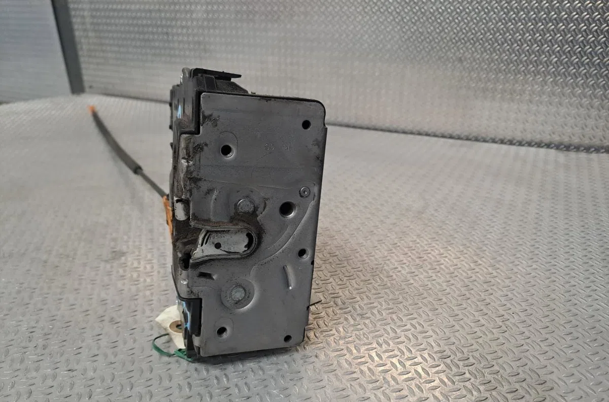 Serrure porte avd OPEL CORSA E  CORSA E occasion