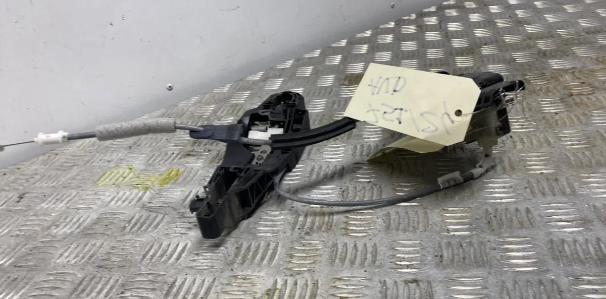 Serrure porte avd OPEL CORSA F PHASE 1 occasion