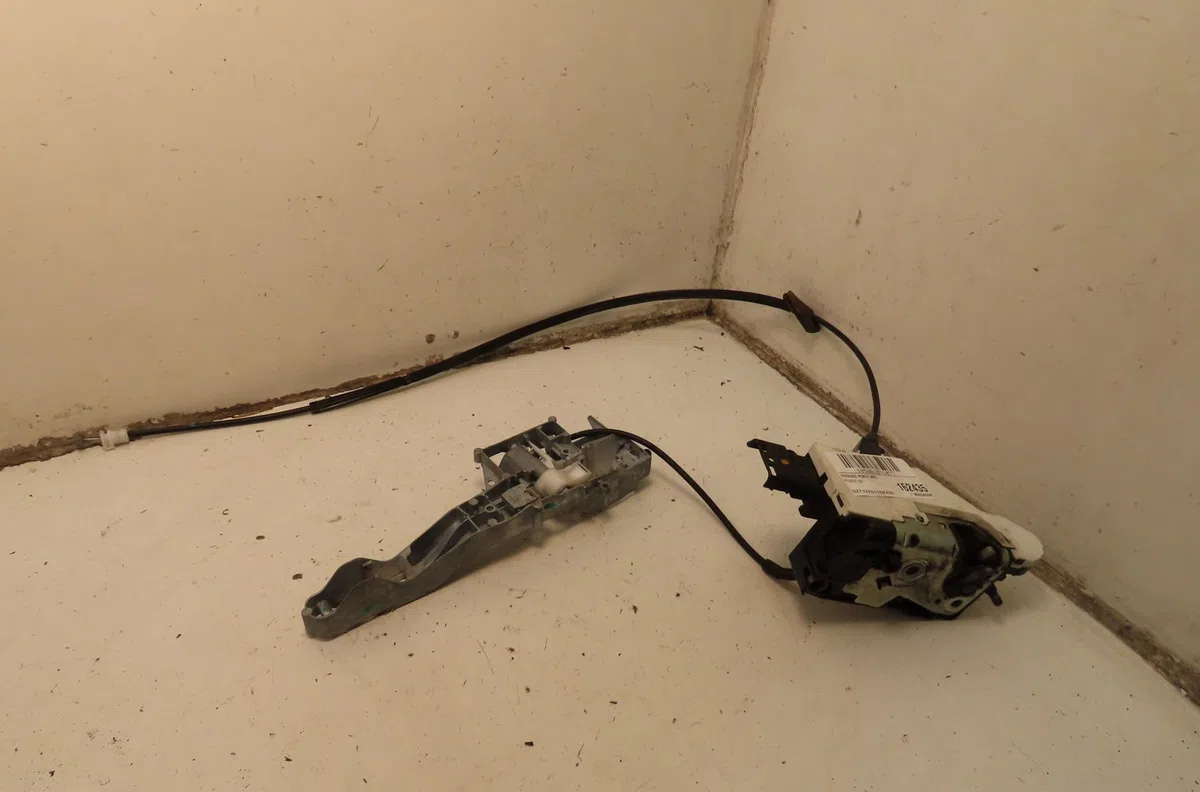 Serrure porte avd Peugeot 207-207 (WA_, WC_) 1.4 16v (2006-2013) 3 portes occasion