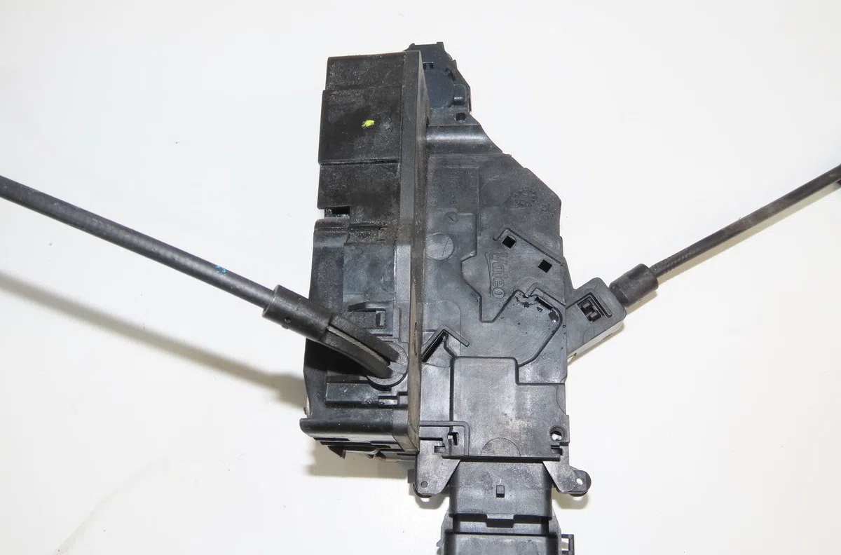 Serrure porte avd Peugeot 207-207 (WA_, WC_) 1.6 16v vti (2007-2012) 5 portes occasion
