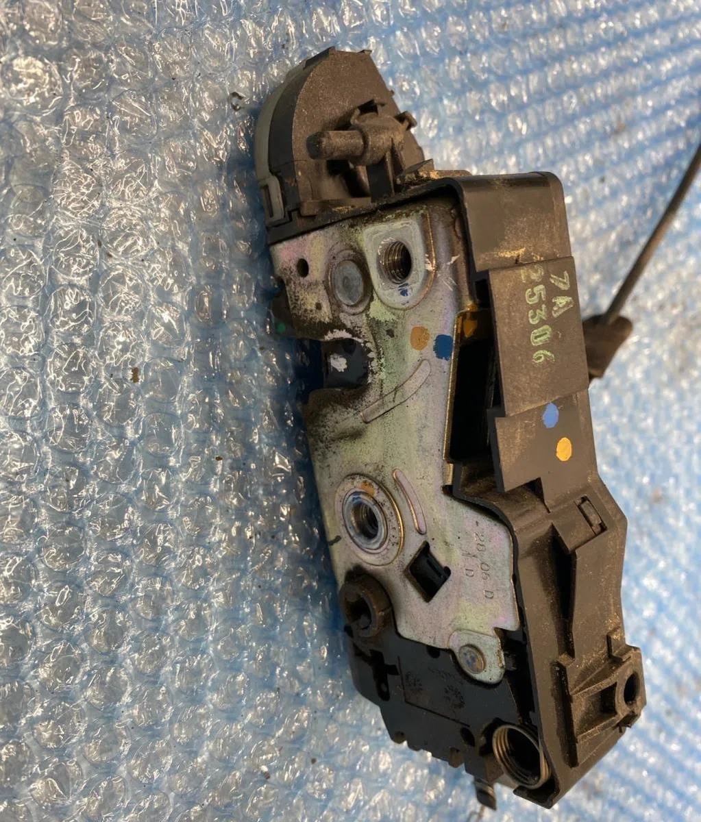 Serrure porte avd Peugeot 207-207 (WA_, WC_) 1.6 hdi (2006-2013) 5 portes occasion