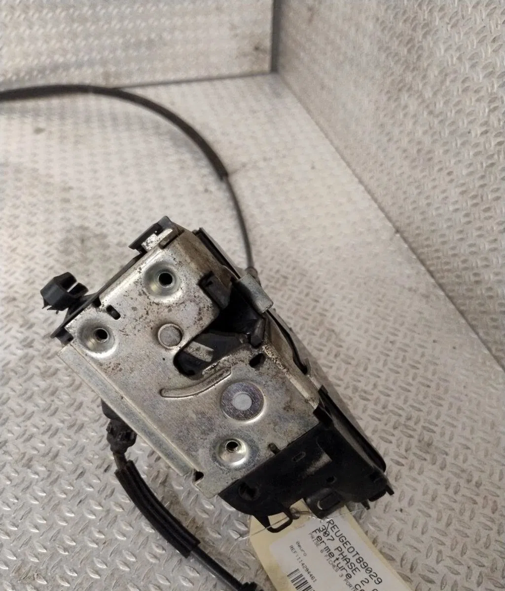 Serrure porte avd Peugeot 307 CC (3B) 2.0 hdi 135 (2005-2009) occasion