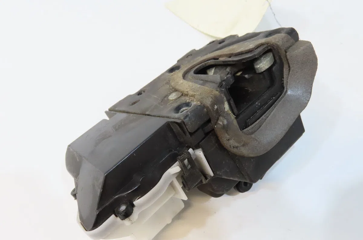 Serrure porte avd Peugeot 607 (9D, 9U) 2.2 hdi (2000-2006) occasion