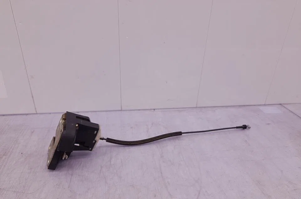 Serrure porte avd RENAULT CLIO 2 PHASE 2 occasion