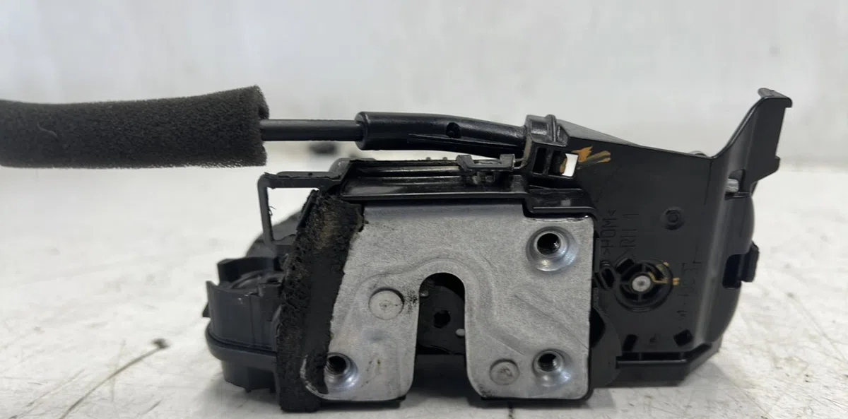 Serrure porte avd RENAULT CLIO 4 PHASE 2 occasion