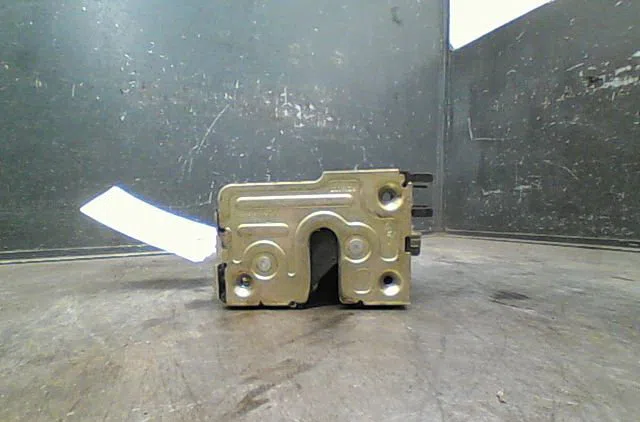 Serrure porte avd Renault CLIO I (B-C57_, 5-357_) 1.2 (b-c-s57a, b-c57s, 5-357f, 5-357j, 5-357l, 5-357r) (1990-1998) 5 p
