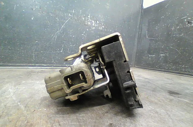 Serrure porte avd Renault CLIO I (B-C57_, 5-357_) 1.2 (b-c-s57a, b-c57s, 5-357f, 5-357j, 5-357l, 5-357r) (1990-1998) 5 p