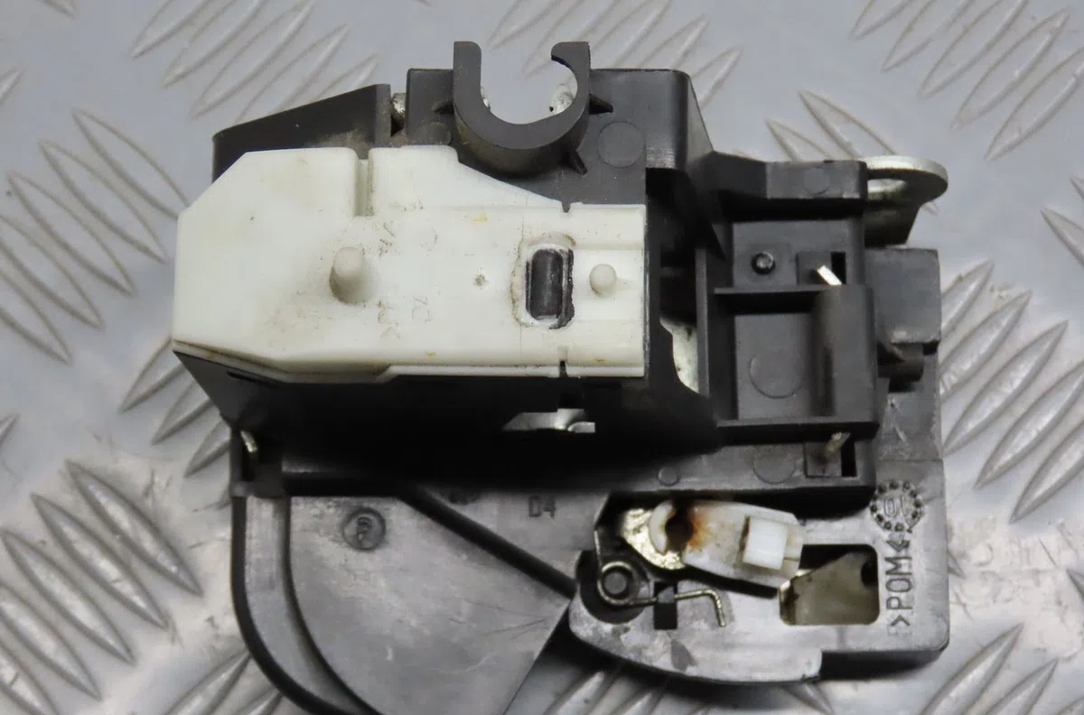 Serrure porte avd Renault CLIO II (BB_, CB_) 1.2 16v (bb05, bb0w, bb11, bb27, bb2t, bb2u, bb2v, cb05,... (2001-2016) 3 p